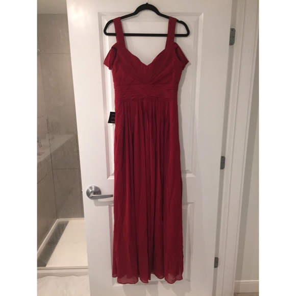 Formal plunge sweetheart off the shoulder dress - Picture 6 of 8